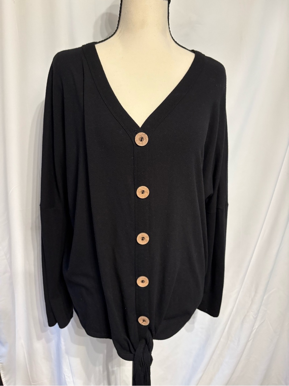 Zenana Outfitters Boho Black Button-Front Tie Hem V-Neck Blouse Size M